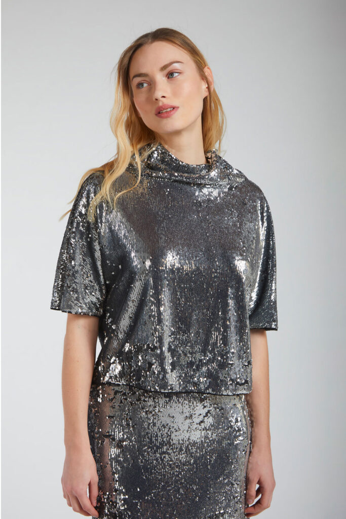 Embroidered sequins jersey blouse 